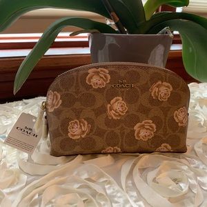 **BRAND NEW Coach Cosmetics Pouch 🔥🔥**